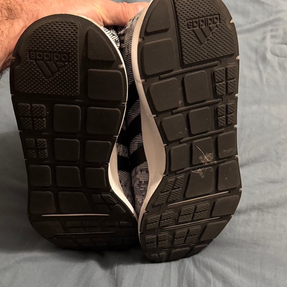Adidas Men's Swift Run Gymnastics Sneakers. - Picture 5 of 5